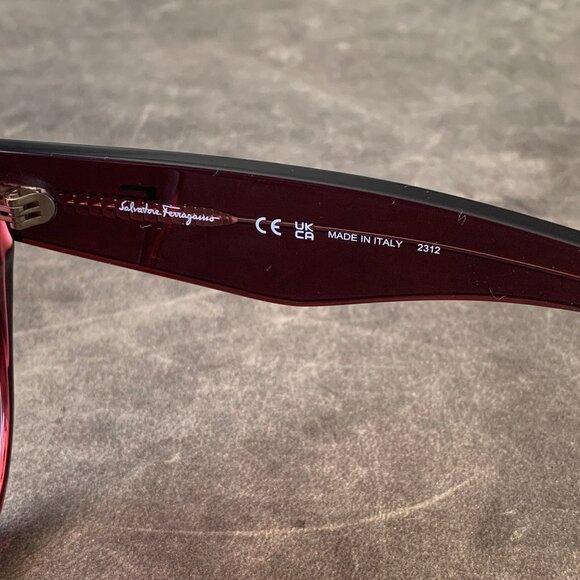 NIB Women's Salvatore Ferragamo Luxury Sunglasses - Picture 4 of 13